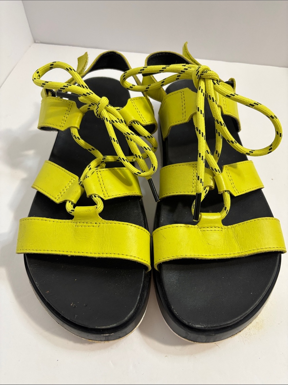 Sorel Neon Yellow Lace-Up Strappy Sandals Sz 8.5 EUC